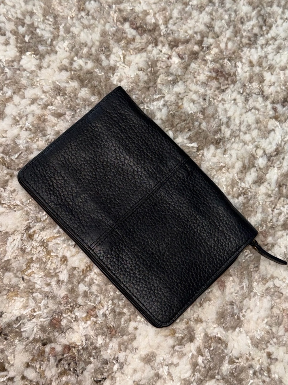 Duluth Trading Co Black Pebbled Leather Zip Pouch